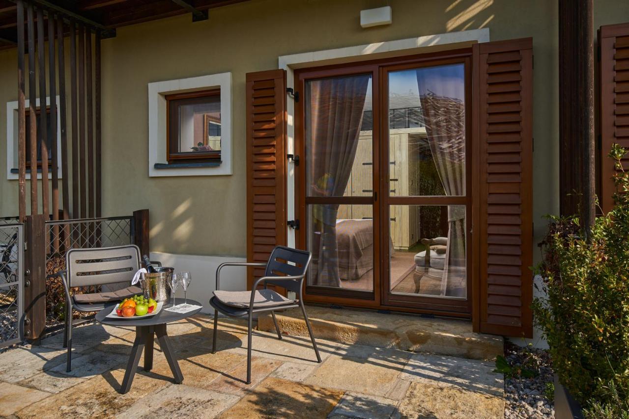 Resort Capi Hnizdo Olbramovice  Экстерьер фото